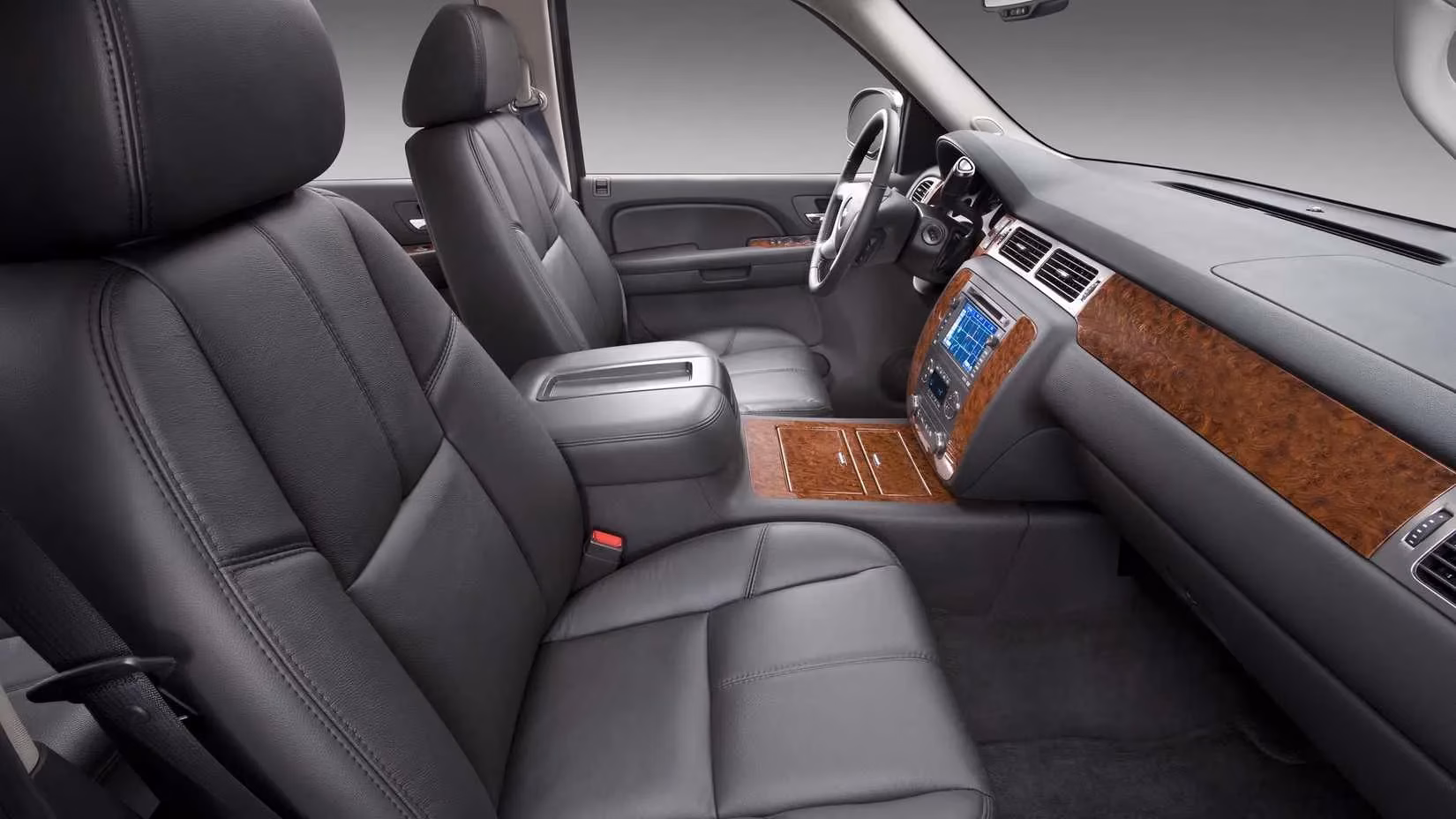 affordable-luxury-trucks-top-picks-for-comfort-style-without-breaking-the-bank-image-0