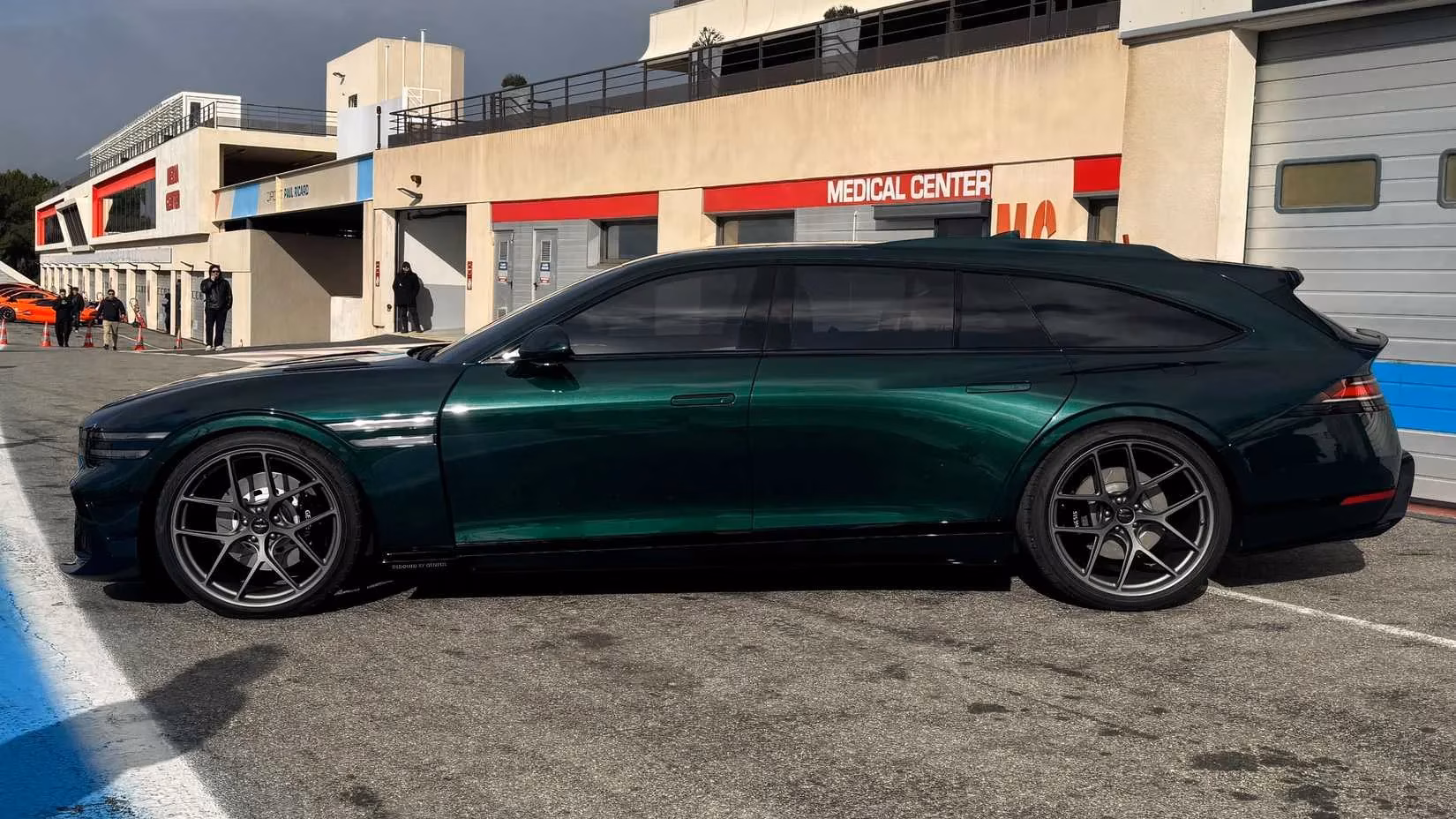 genesis-g90-wingback-magma-the-ultimate-performance-wagon-that-could-redefine-luxury-image-1