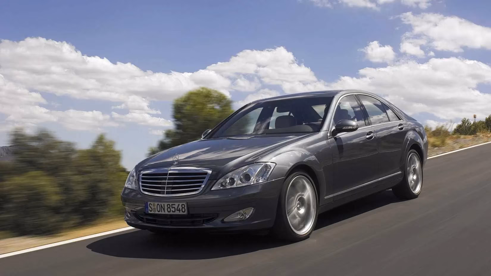 german-v8s-crying-in-the-corner-the-lexus-ls-460-is-the-real-king-image-4