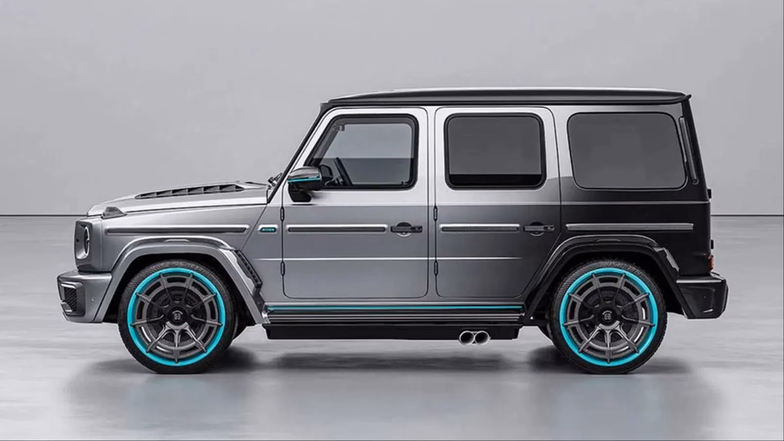 hof-sir-class-the-1063-hp-mercedes-g-wagen-that-cosplays-as-lewis-hamilton-s-f1-legacy-image-0