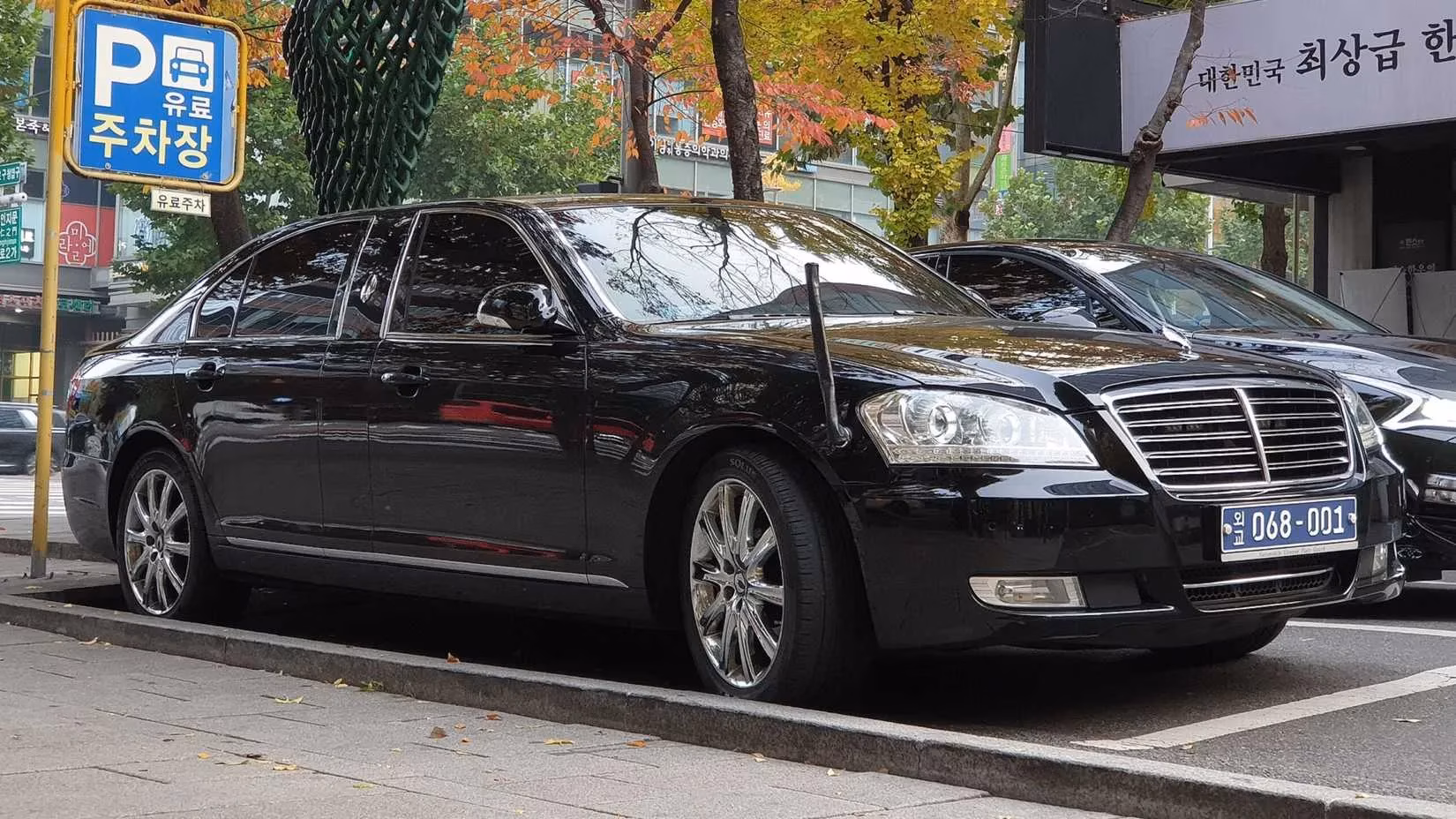 korean-sedans-that-mastered-luxury-and-performance-image-1