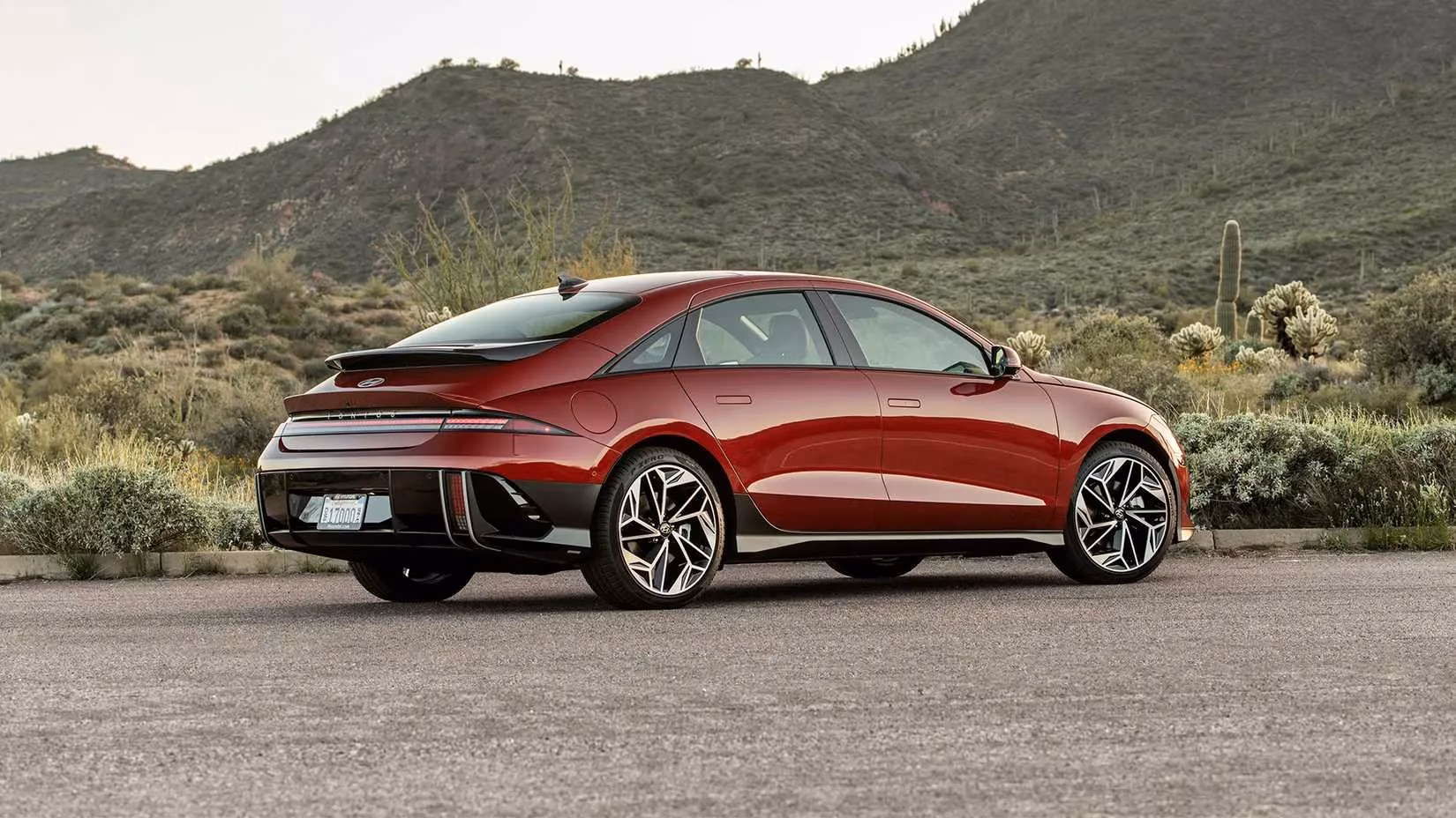 korean-sedans-that-mastered-luxury-and-performance-image-7