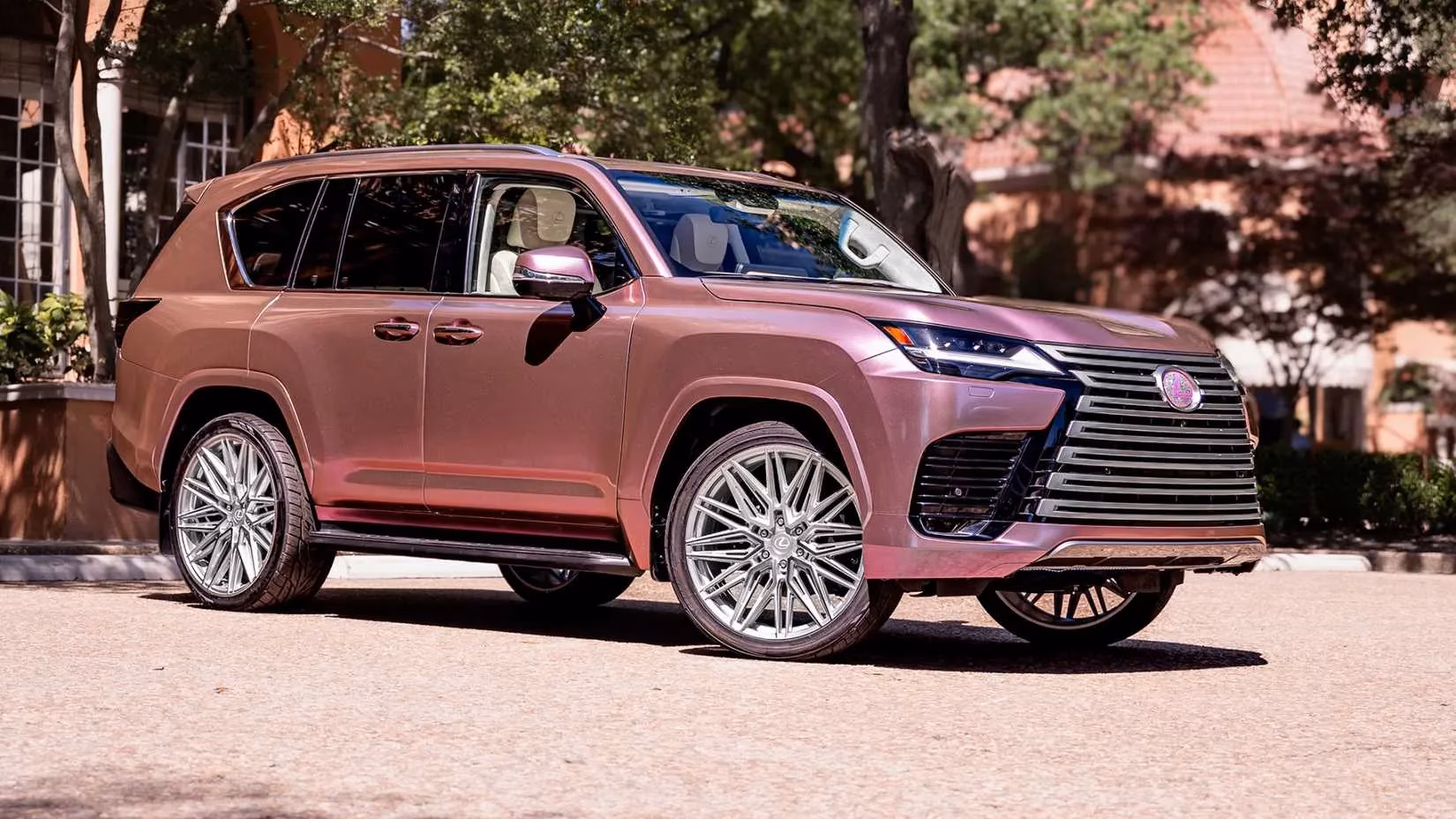 lexus-glam-lx-a-glitzy-concept-that-s-either-genius-or-totally-bonkers-image-0