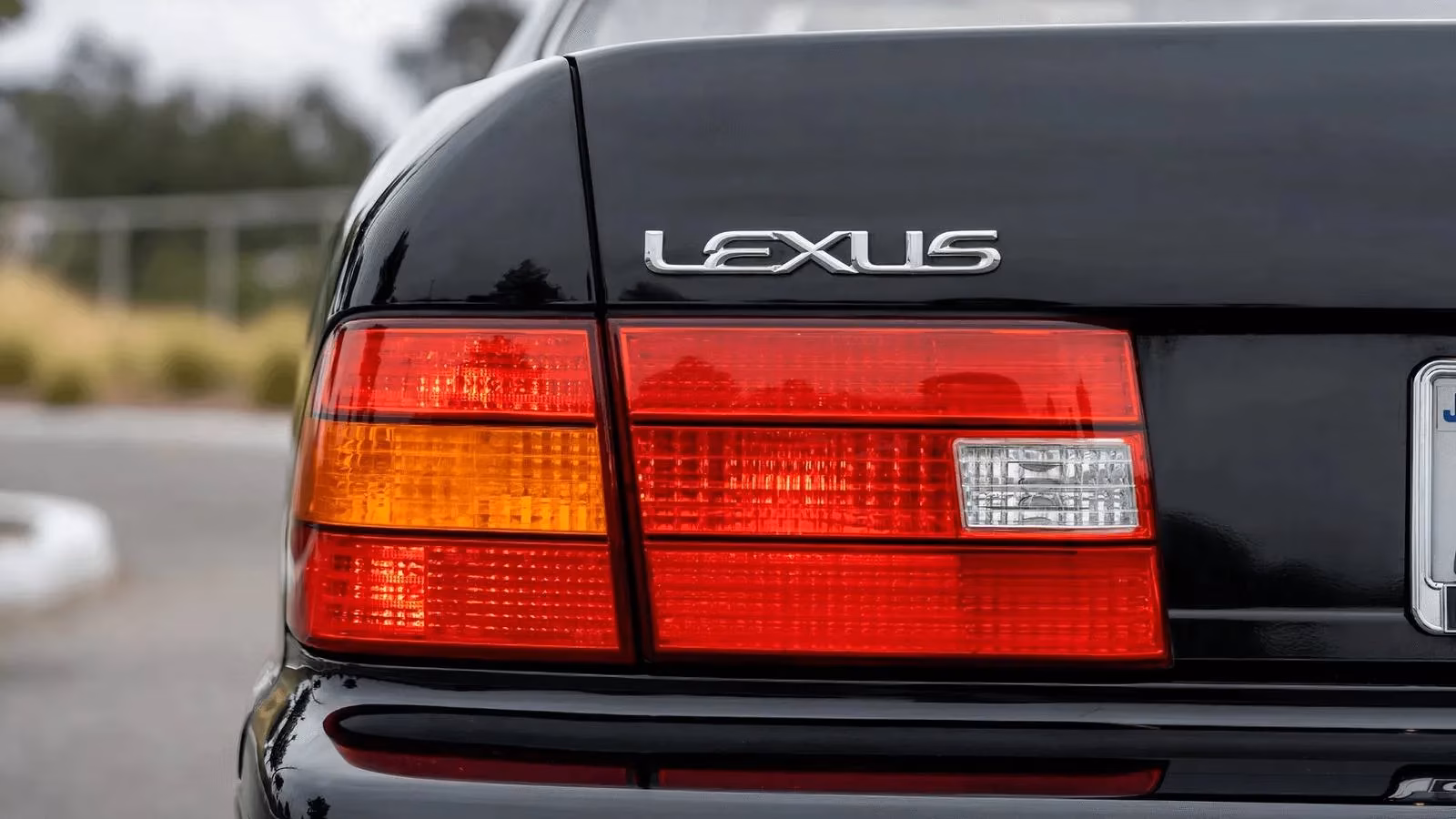 lexus-legends-that-won-t-quit-9-most-reliable-models-still-roaming-in-2026-image-0
