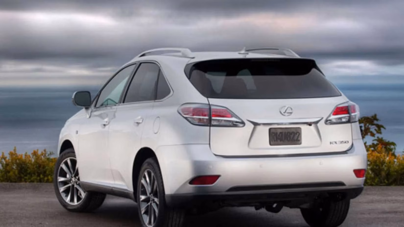 lexus-legends-that-won-t-quit-9-most-reliable-models-still-roaming-in-2026-image-4