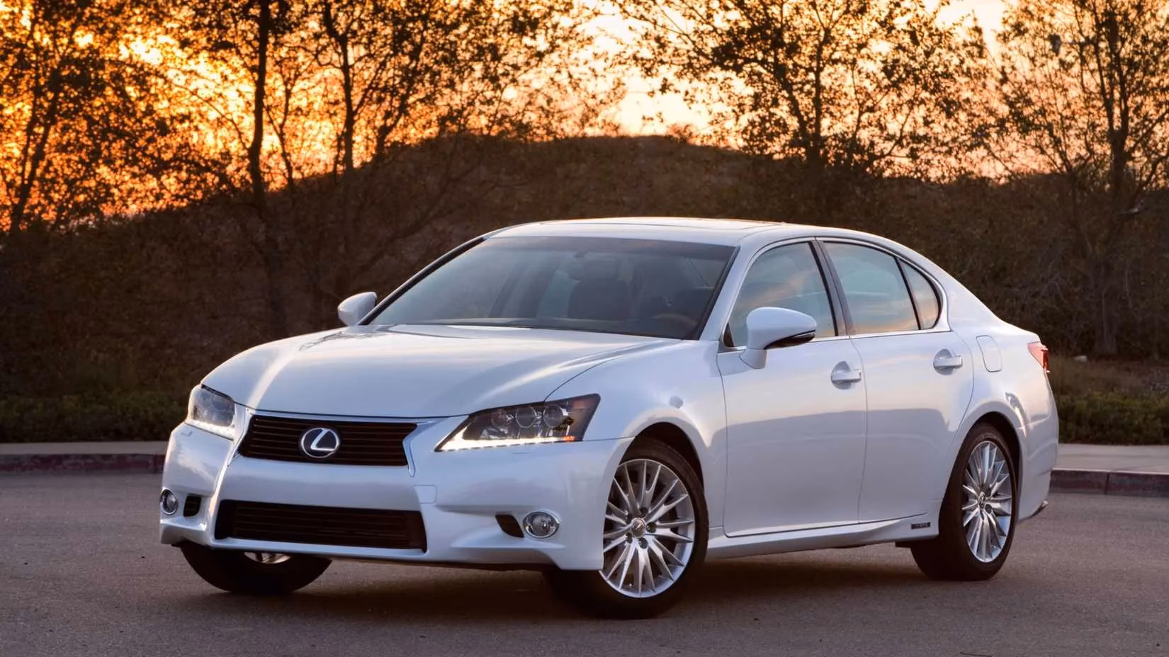 lexus-legends-that-won-t-quit-9-most-reliable-models-still-roaming-in-2026-image-5