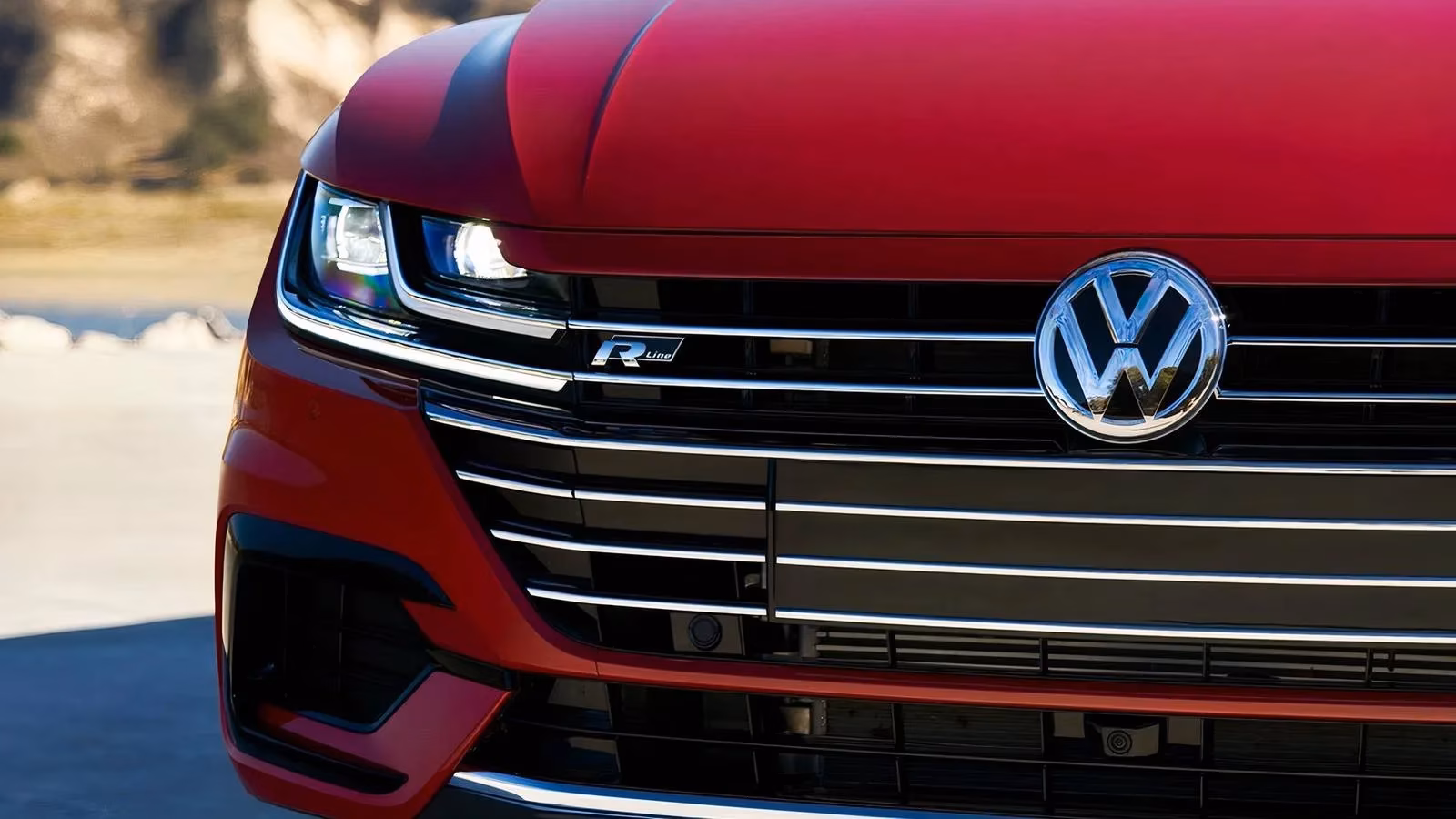 looking-back-at-the-vw-arteon-the-underdog-luxury-sedan-that-became-a-used-car-gem-image-0