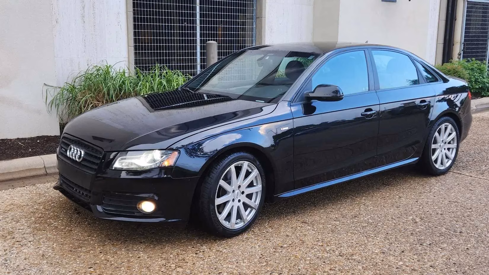 luxury-cars-built-to-last-that-depreciated-like-forgotten-heroes-image-2