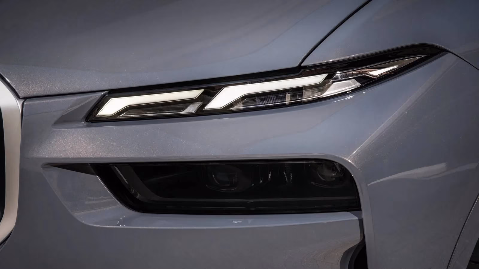 next-gen-bmw-x7-first-look-2025-image-0