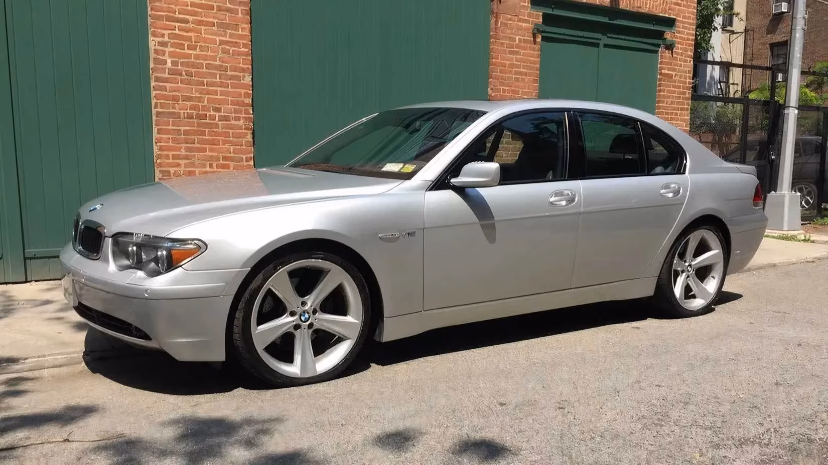 reflecting-on-the-bmw-e65-760i-a-polarizing-v12-legacy-image-0