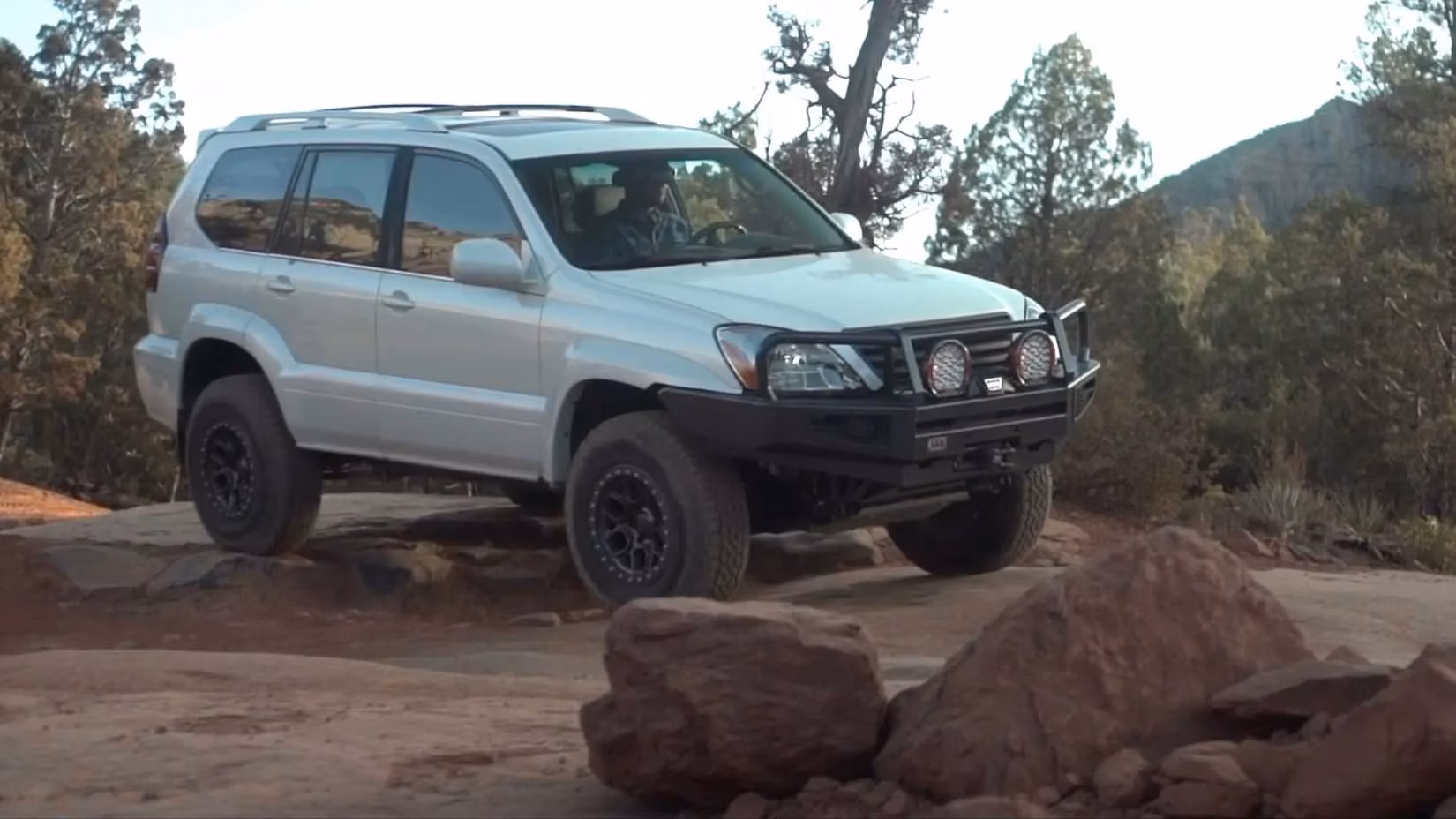 the-2003-lexus-gx470-how-a-luxury-suv-became-an-off-road-legend-image-3