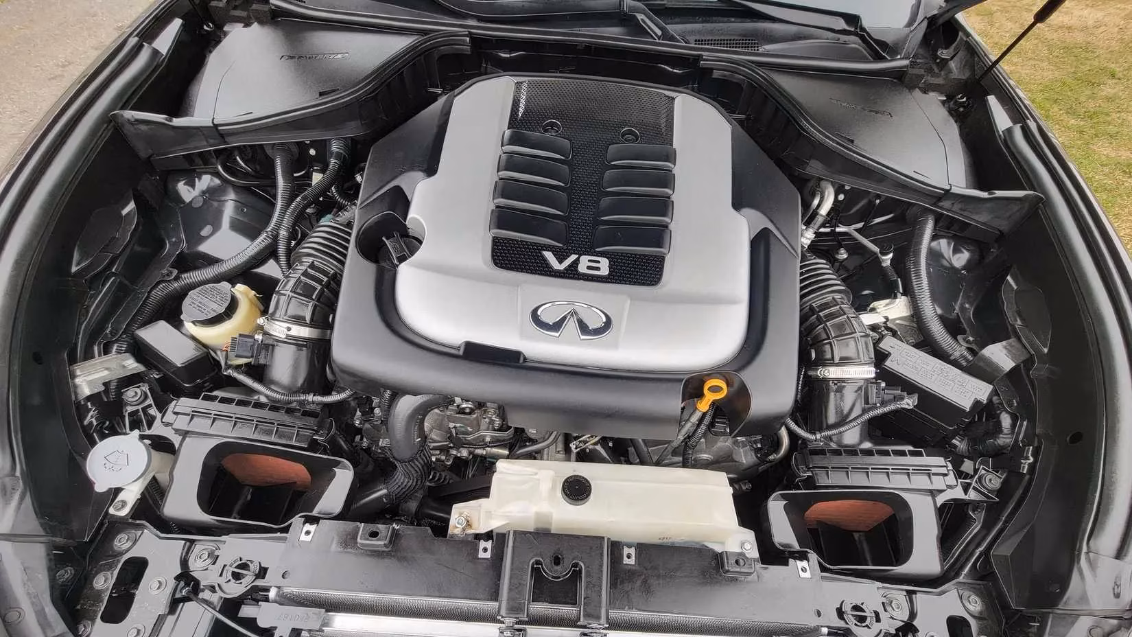 the-infiniti-q70l-v8-the-ultimate-under-the-radar-luxury-performance-bargain-in-2026-image-0