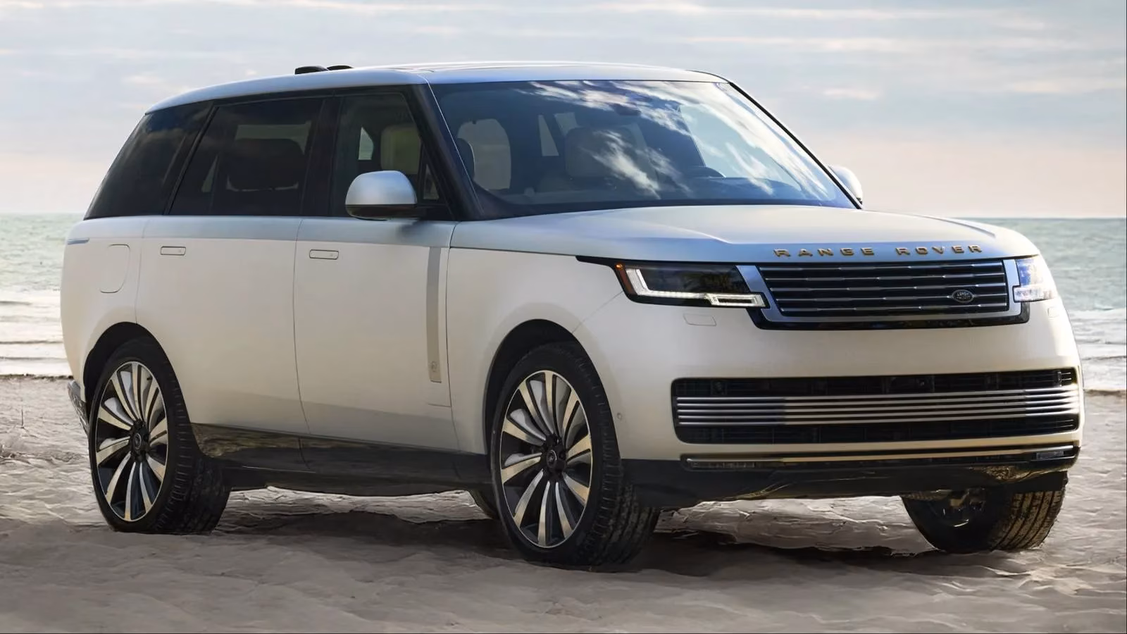 the-one-off-range-rover-sv-candeo-is-a-golden-miami-sunrise-on-wheels-image-0
