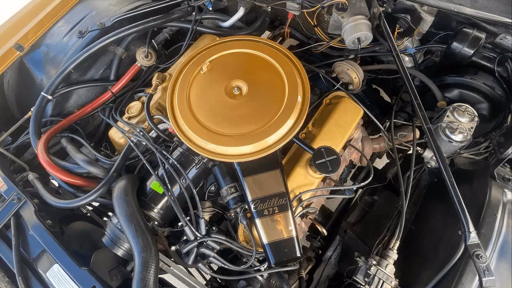the-ten-biggest-sedan-engines-ever-a-love-letter-to-absurd-displacement-image-1