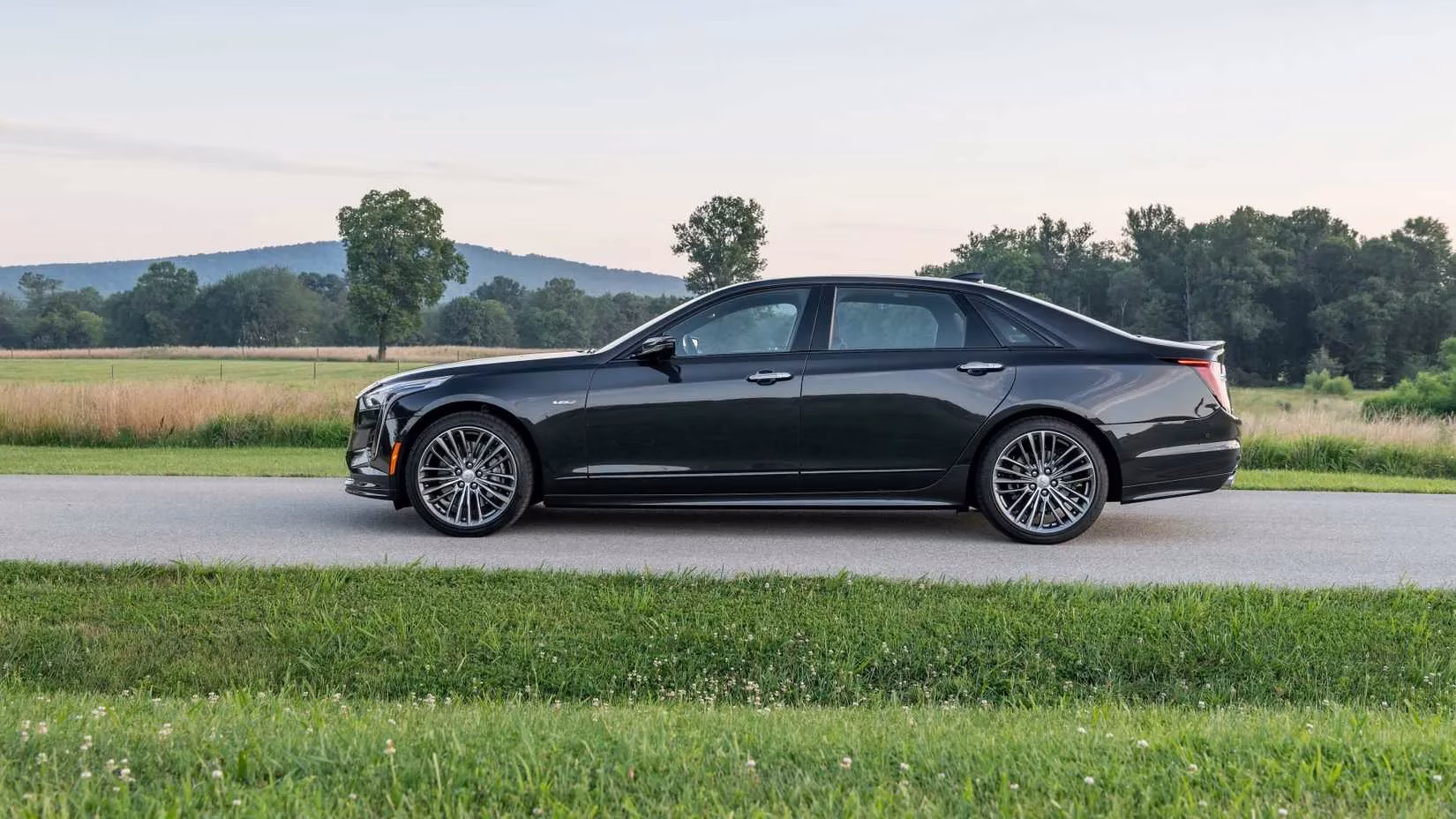 the-unicorn-i-still-dream-about-my-hunt-for-the-2019-cadillac-ct6-v-image-2