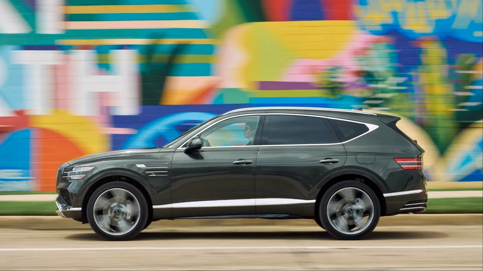 three-luxury-suvs-under-100000-that-still-make-driving-fun-in-2026-image-0