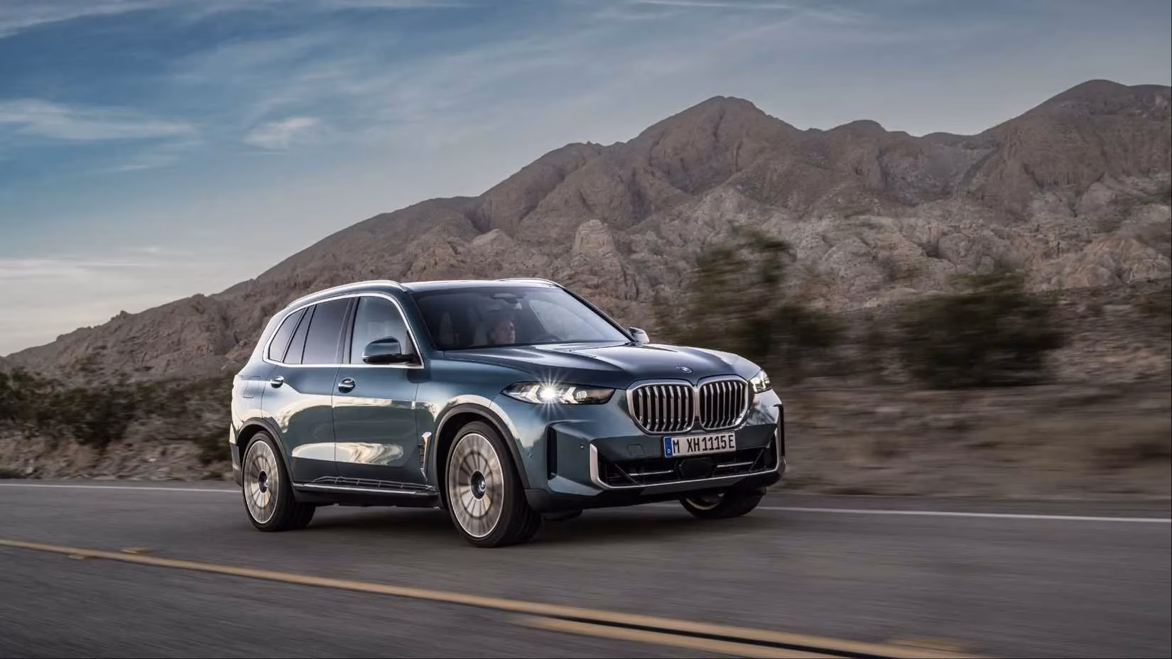 three-luxury-suvs-under-100000-that-still-make-driving-fun-in-2026-image-2