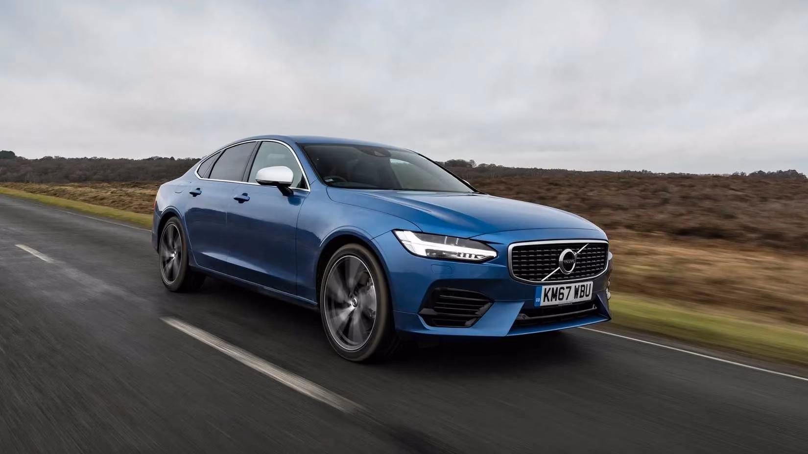 top-10-most-reliable-used-luxury-sedans-you-can-buy-in-2026-image-0