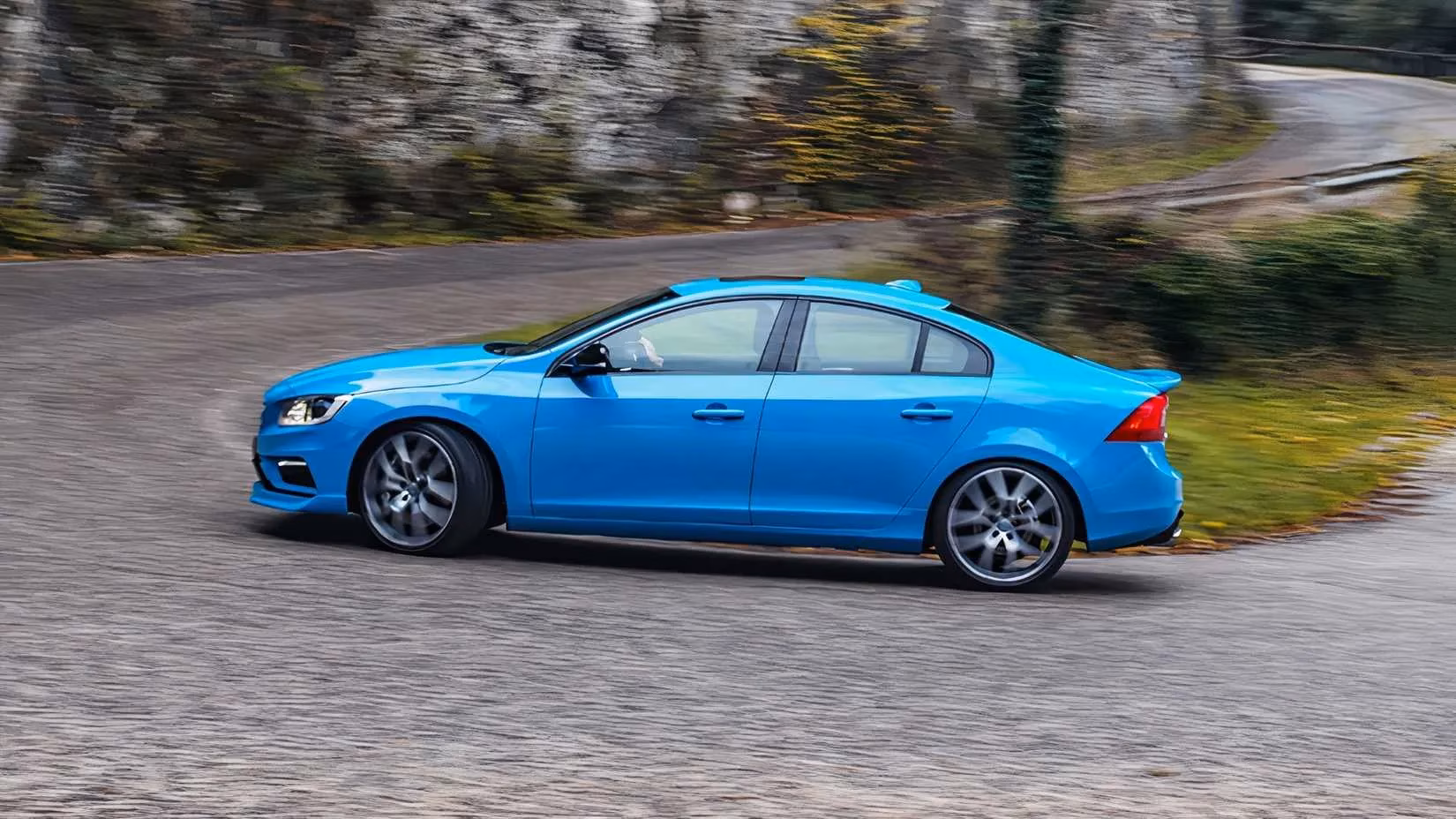 top-10-most-reliable-used-luxury-sedans-you-can-buy-in-2026-image-5