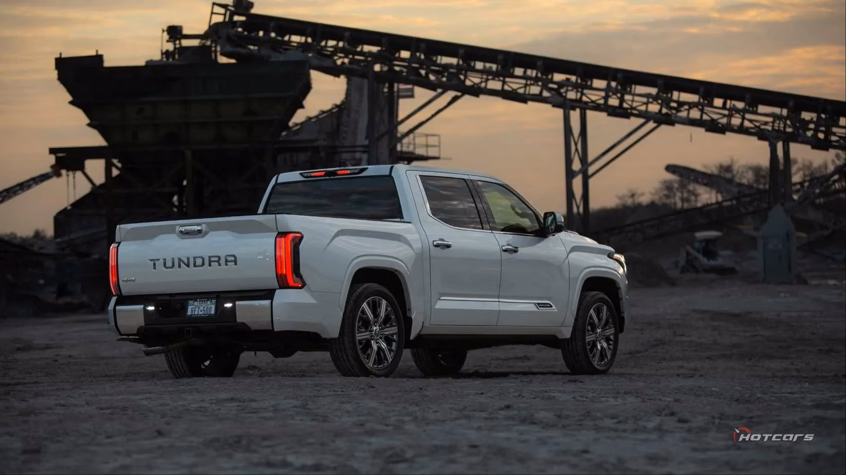 toyota-tundra-capstone-a-luxury-work-truck-that-makes-long-term-sense-image-2