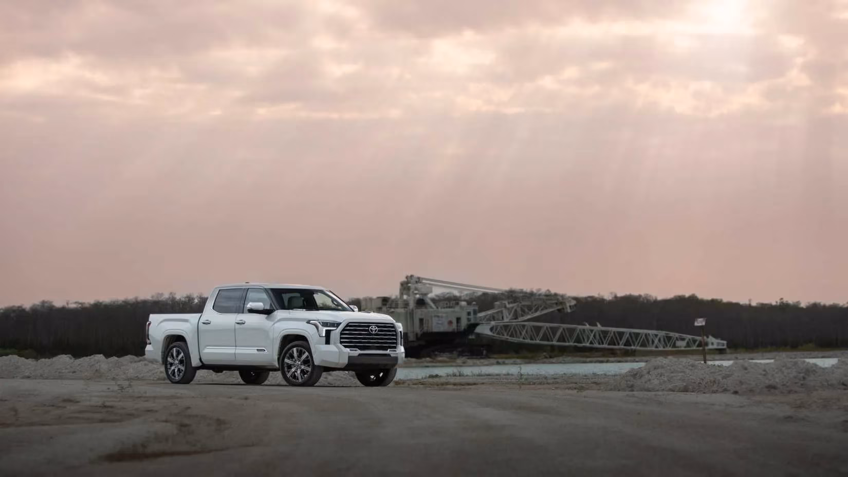 toyota-tundra-capstone-a-luxury-work-truck-that-makes-long-term-sense-image-3